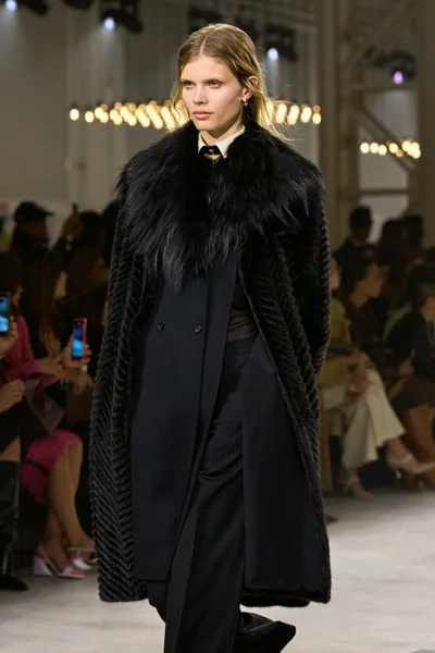 Look 60